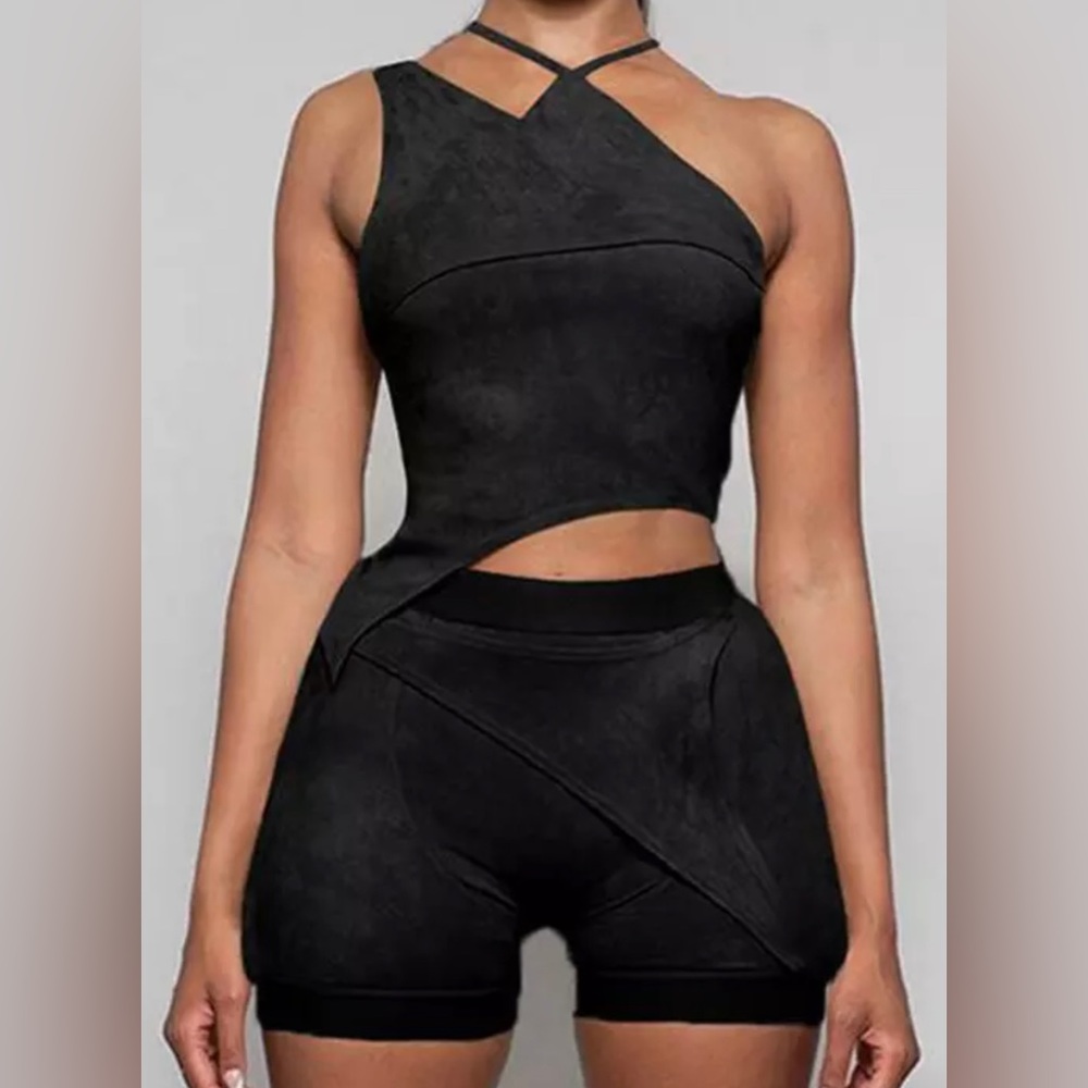 Black velvety set